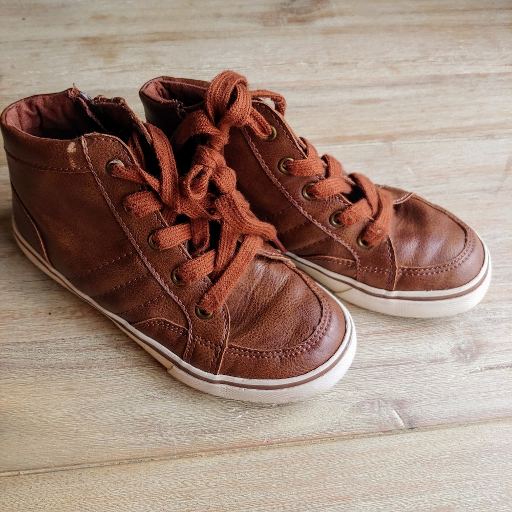 Brown boots